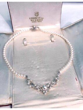 Mikimoto 4.5-8.5mm 14KWG akoya pearl diamonds necklace V shape with case